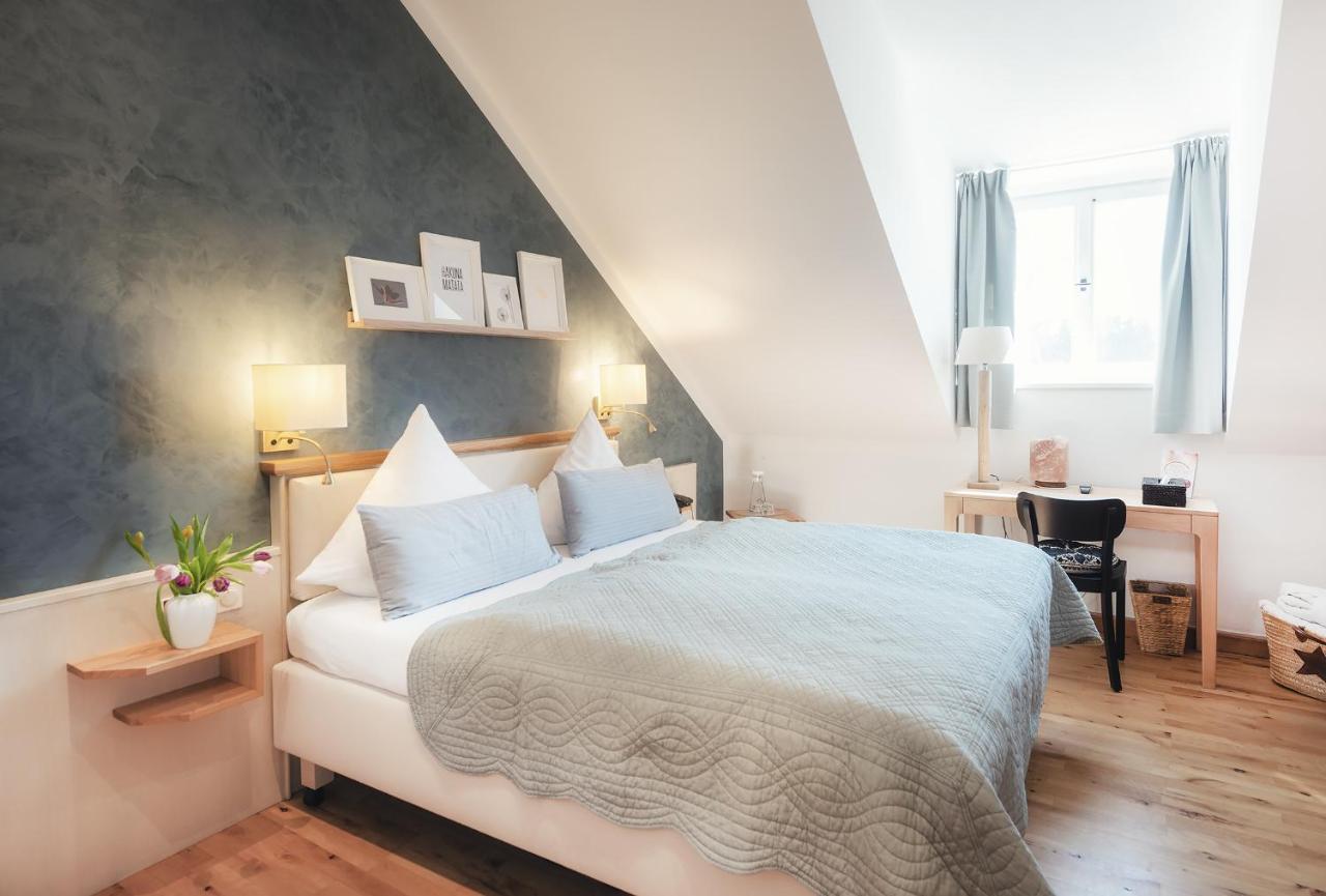 Biohotel Schlossgut Oberambach Εξωτερικό φωτογραφία
