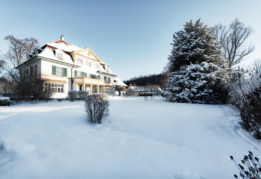 Biohotel Schlossgut Oberambach Εξωτερικό φωτογραφία