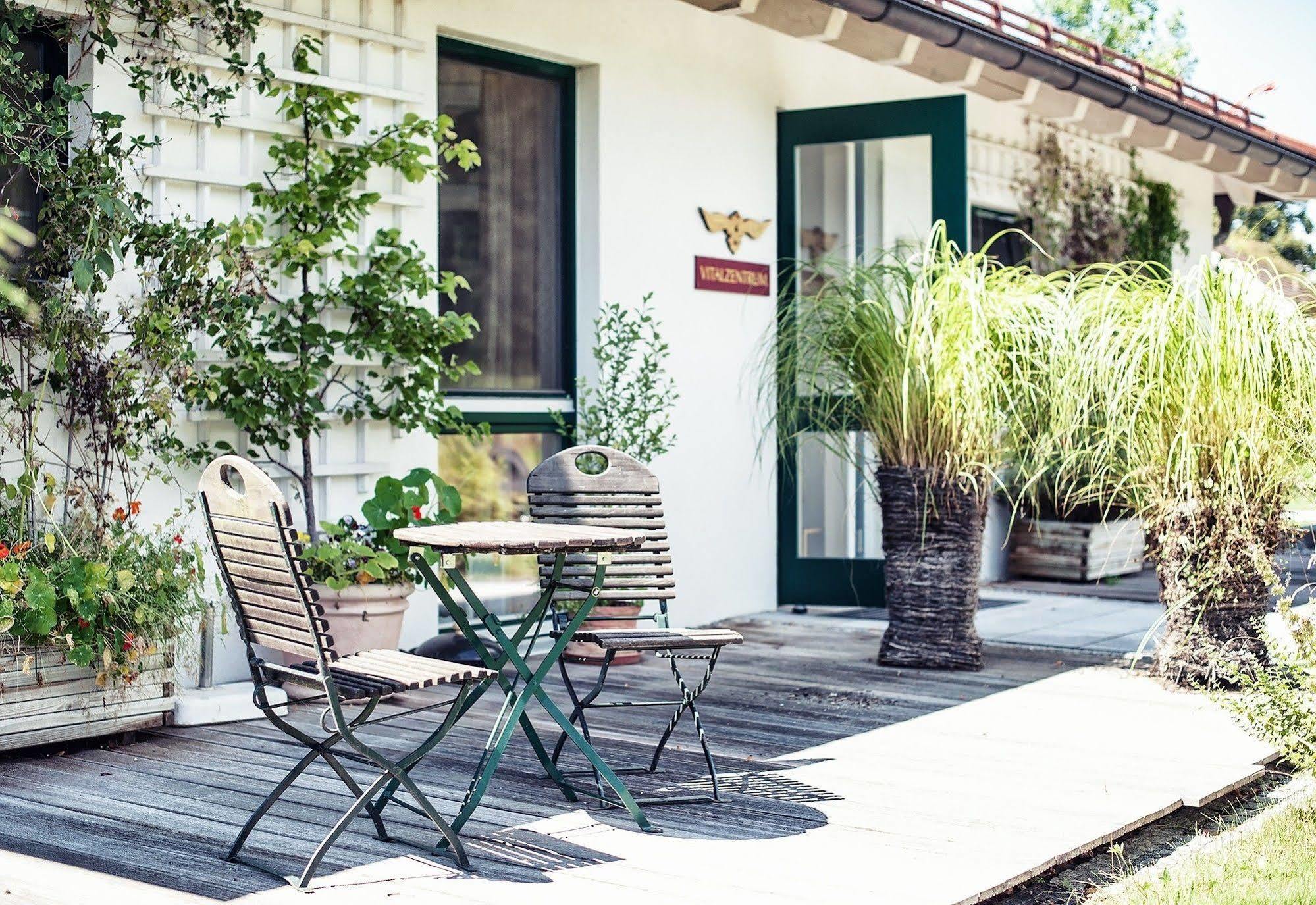 Biohotel Schlossgut Oberambach Εξωτερικό φωτογραφία