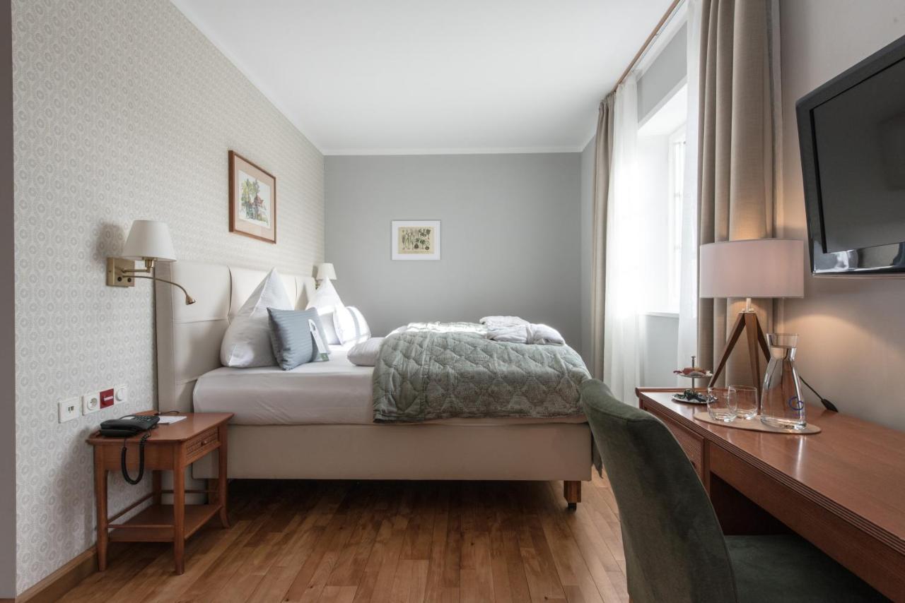 Biohotel Schlossgut Oberambach Εξωτερικό φωτογραφία