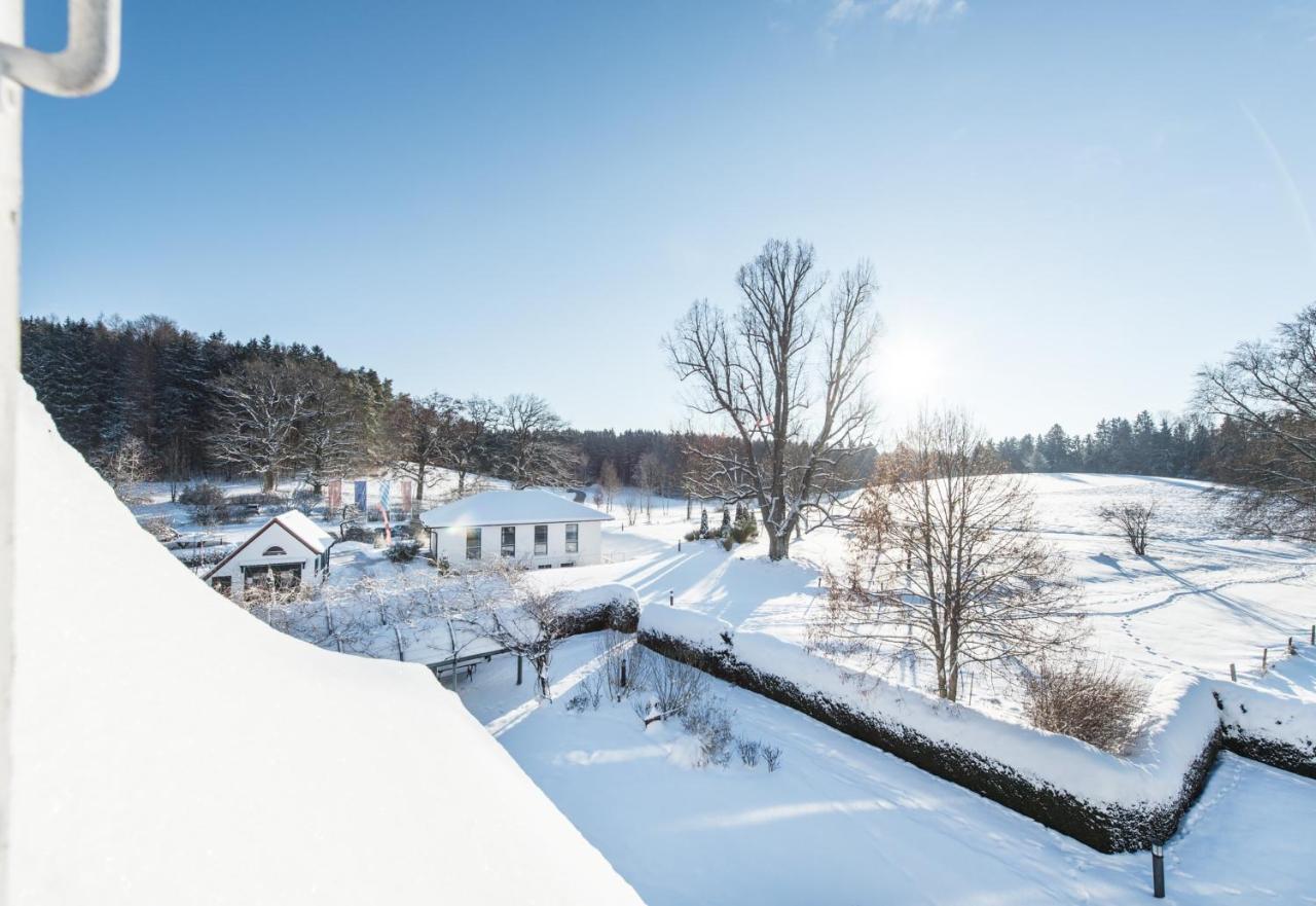 Biohotel Schlossgut Oberambach Εξωτερικό φωτογραφία